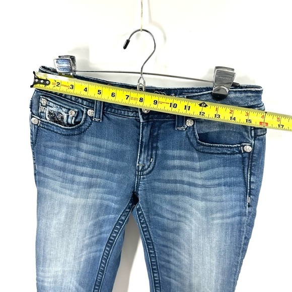 Miss Me Womens Cuffed Capri Jeans Size 29 Flap Pocket Bling Rhinestone Cropped - Picture 11 of 14